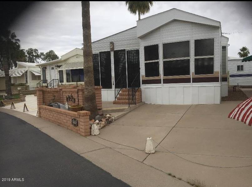 2240 S KLAMATH Avenue, Apache Junction, AZ 85119