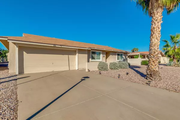 Mesa, AZ 85206,968 LEISURE WORLD --