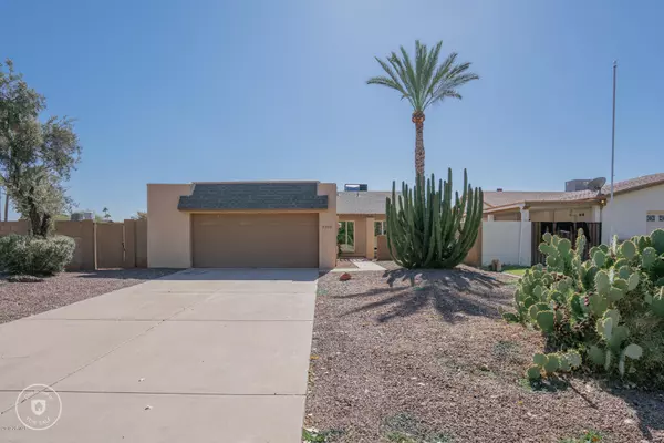 5201 W MOUNTAIN VIEW Road, Glendale, AZ 85302