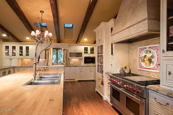 Cave Creek, AZ 85331,6001 E DYNAMITE Boulevard