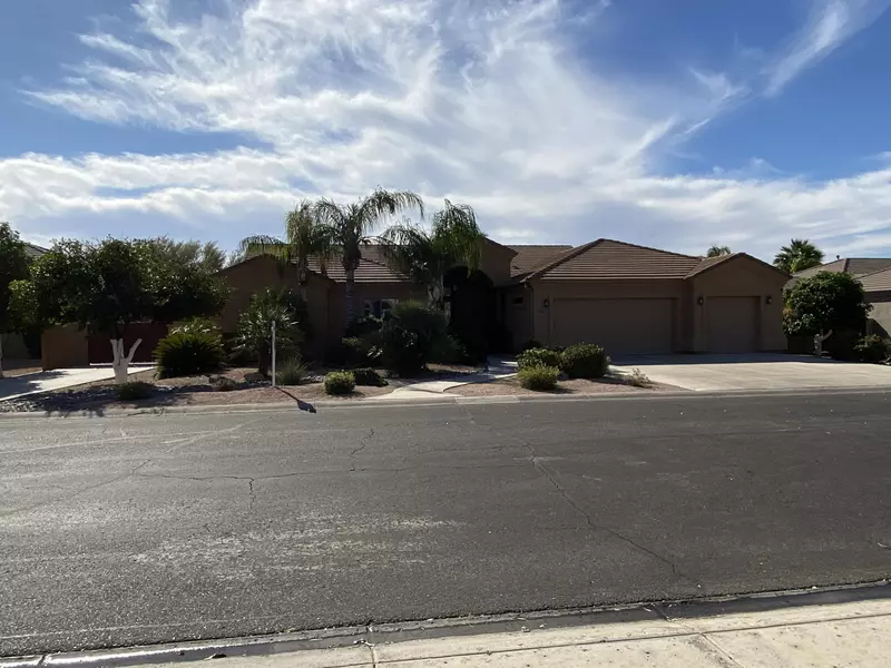 4467 E FORD Avenue, Gilbert, AZ 85234