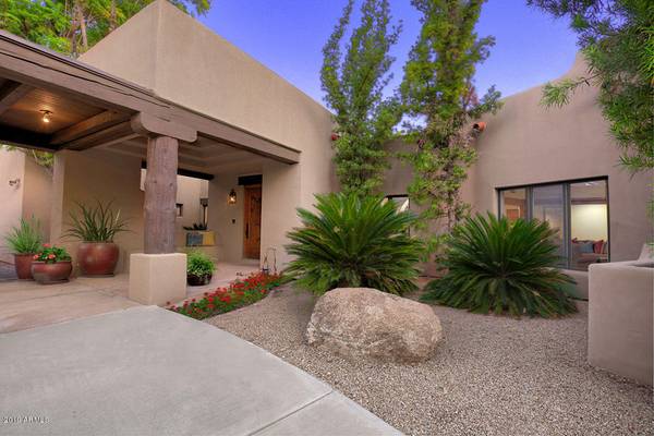 Paradise Valley, AZ 85253,9025 N MARTINGALE Road