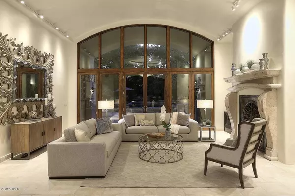 Paradise Valley, AZ 85253,7453 N 70TH Street