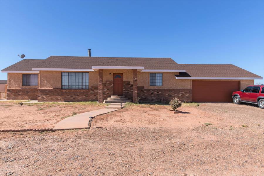 2001 SCENIC VIEW Drive, Winslow, AZ 86047