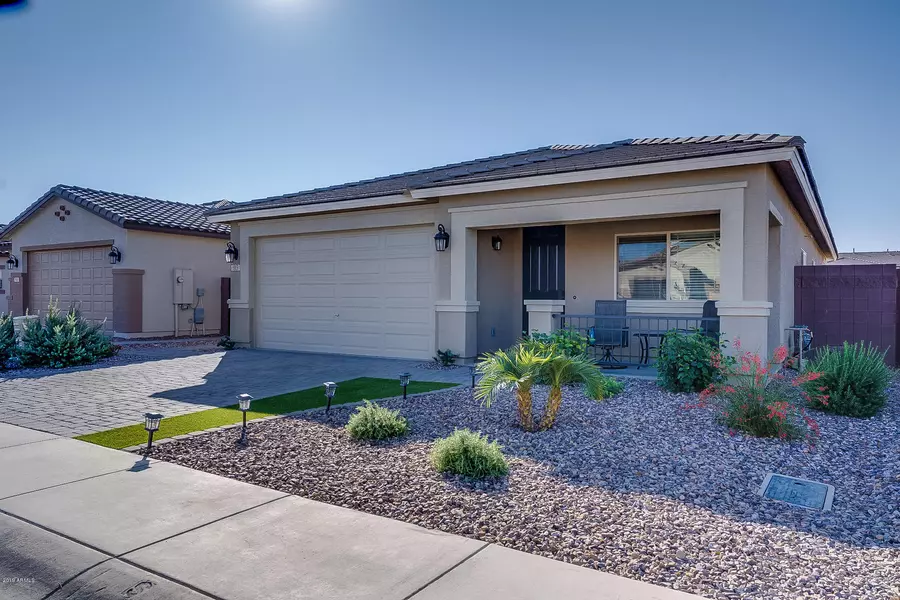 915 W SISSO TREE Avenue, Queen Creek, AZ 85140