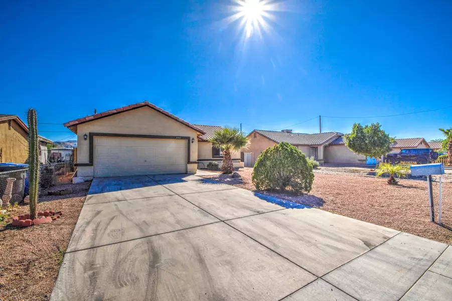 2921 E CHIPMAN Road, Phoenix, AZ 85040