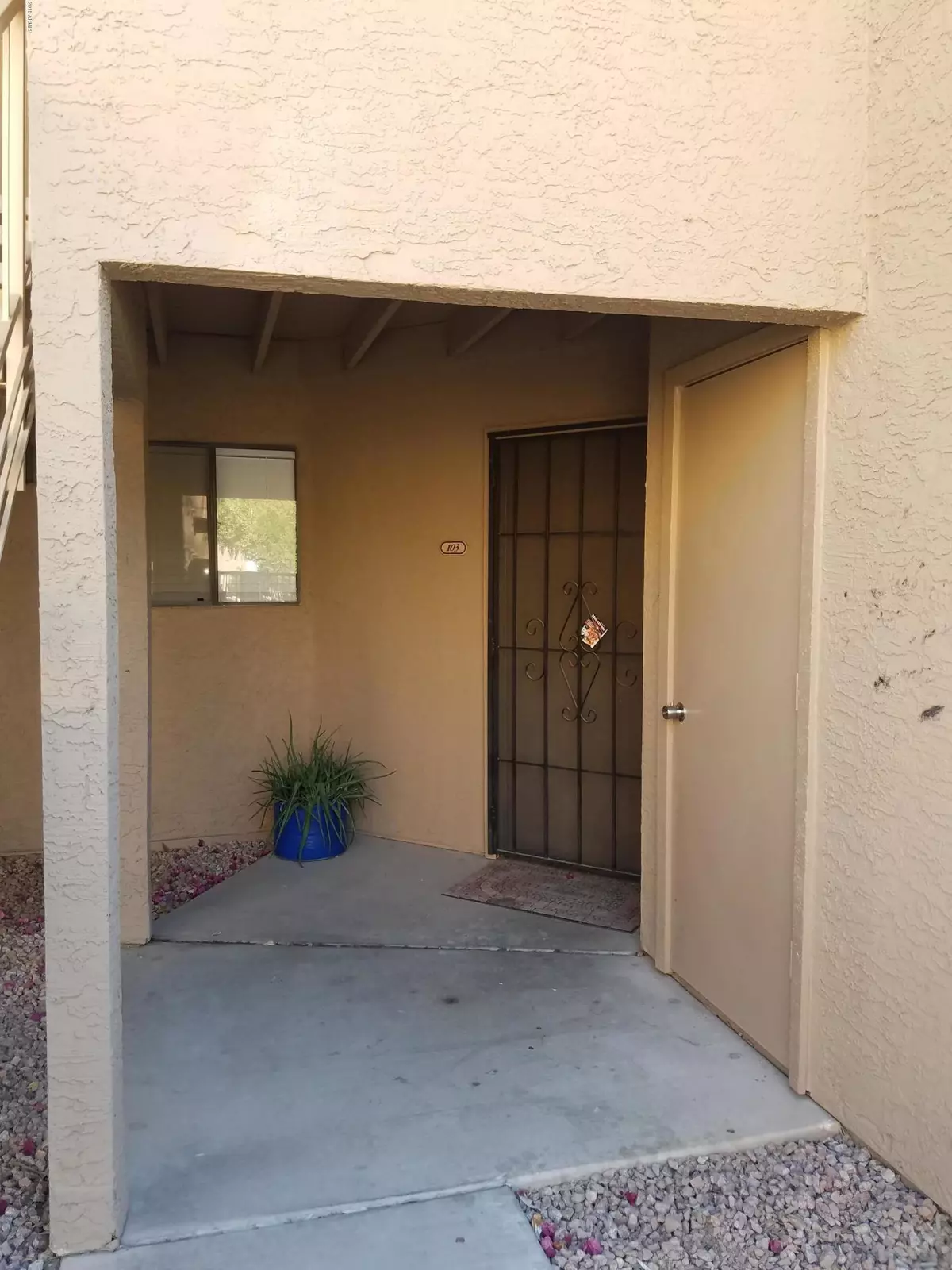 Scottsdale, AZ 85257,8155 E Roosevelt Street #103