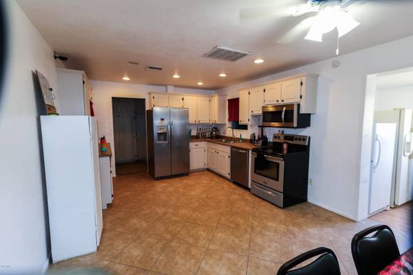 Mesa, AZ 85204,933 S LESUEUR --