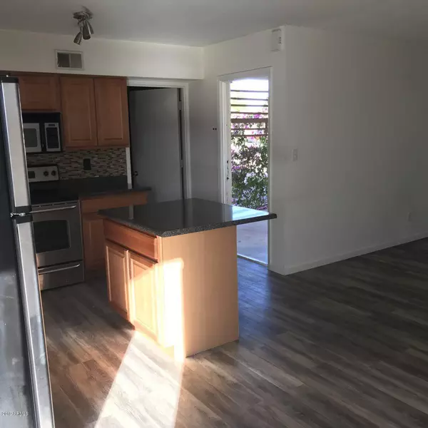 Phoenix, AZ 85023,727 W Wagoner Road