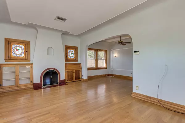 Phoenix, AZ 85003,302 W LEWIS Avenue