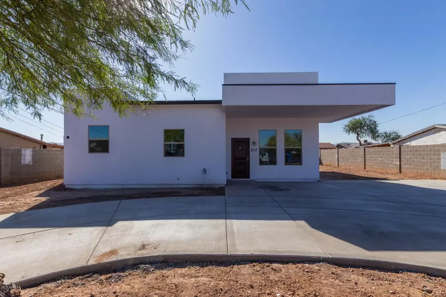 217 W TAMARISK Street, Phoenix, AZ 85041