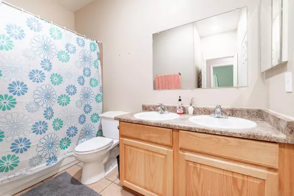 Phoenix, AZ 85042,6246 S 11TH Street