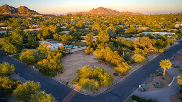 Paradise Valley, AZ 85253,5601 N DELOS Circle #10