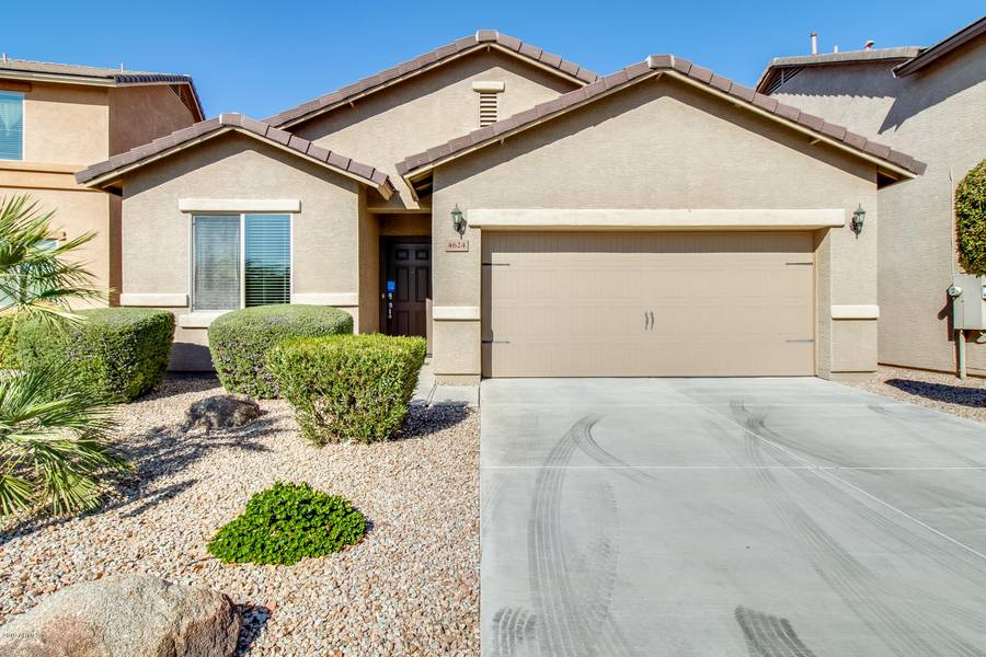 4624 W CRESCENT Road, Queen Creek, AZ 85142