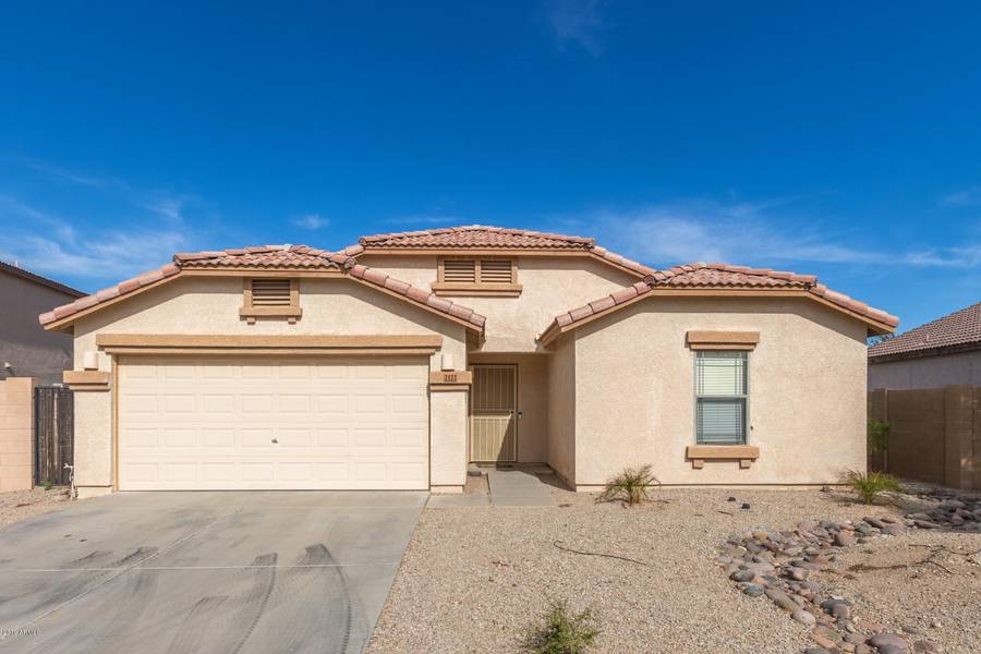 2122 E CONNEMARA Drive, San Tan Valley, AZ 85140