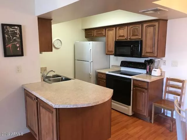 Phoenix, AZ 85032,4554 E PARADISE VILLAGE Parkway N #242