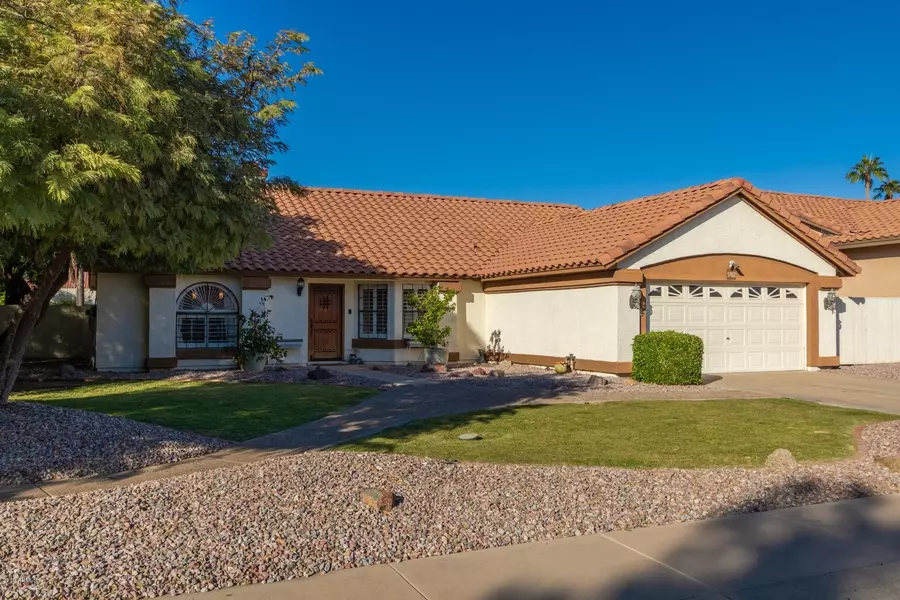 5702 E Hartford Avenue, Scottsdale, AZ 85254