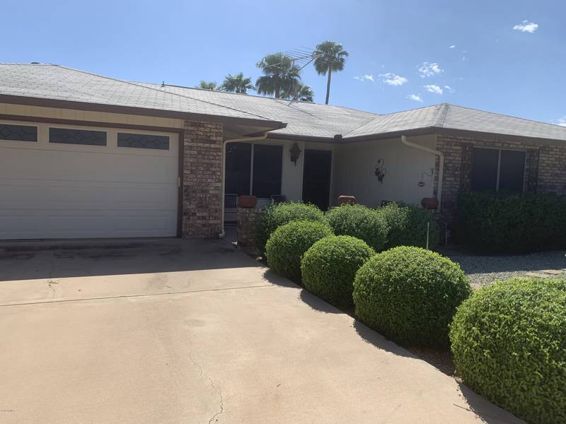 16417 N MEADOW PARK Drive W, Sun City, AZ 85351