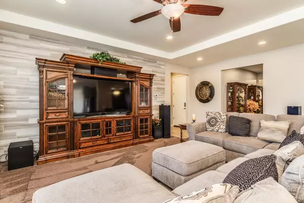 Waddell, AZ 85355,18621 W COMET Avenue