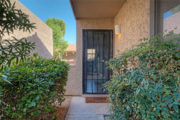 Scottsdale, AZ 85250,6439 N 77TH Place