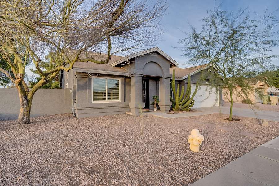 7844 W PALMAIRE Avenue, Glendale, AZ 85303