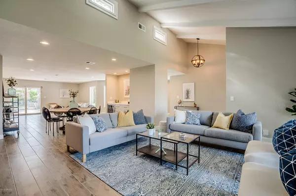 5931 E VOLTAIRE Avenue, Scottsdale, AZ 85254