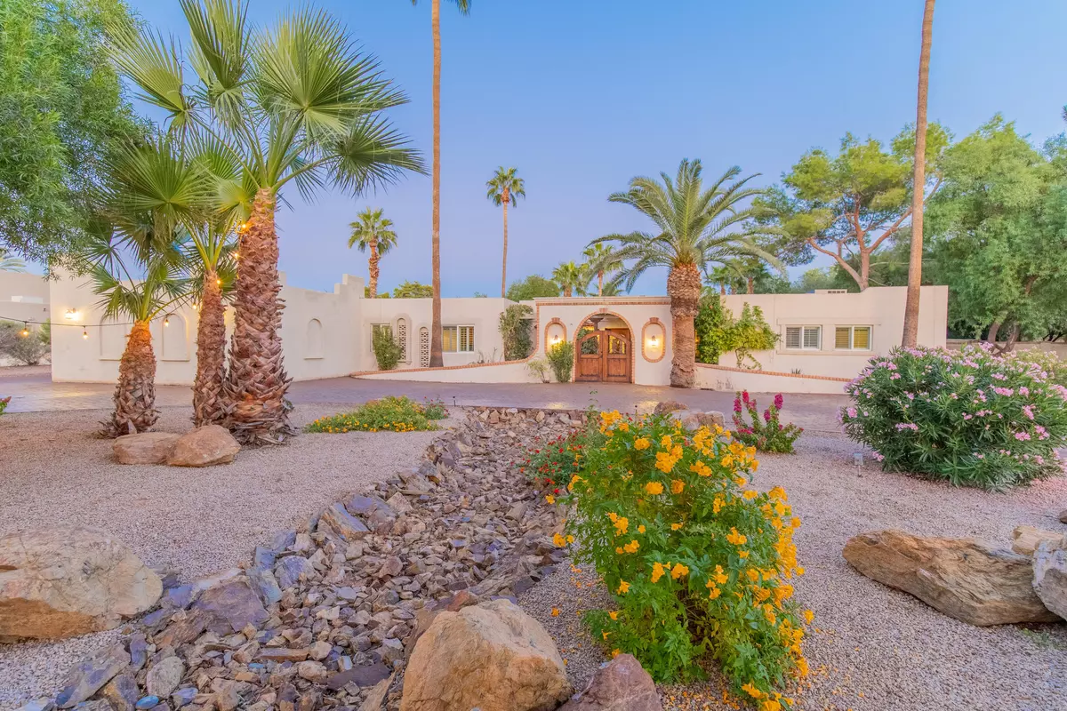 Paradise Valley, AZ 85253,10019 N 56TH Street