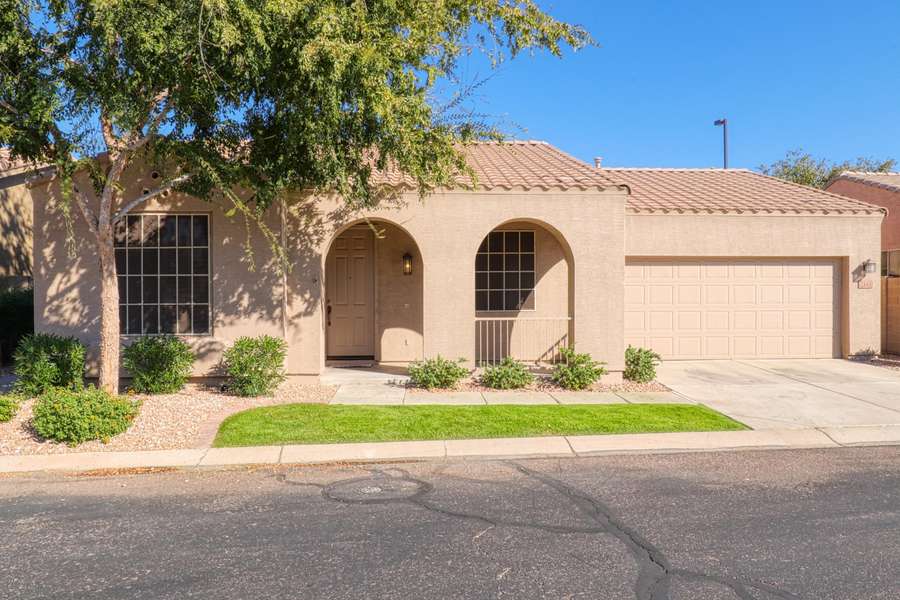 2111 S ESSEX --, Mesa, AZ 85209