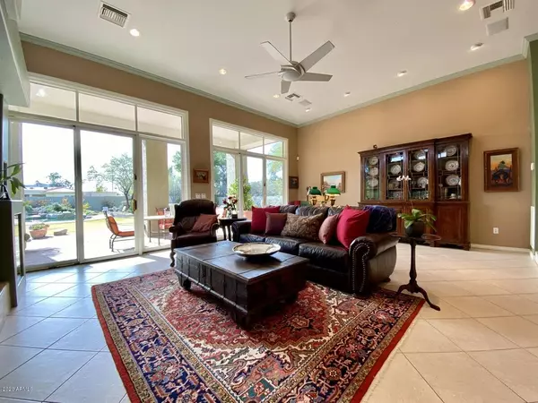 Scottsdale, AZ 85254,5419 E SAHUARO Drive