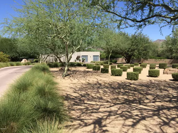 Paradise Valley, AZ 85253,6226 N 51ST Place