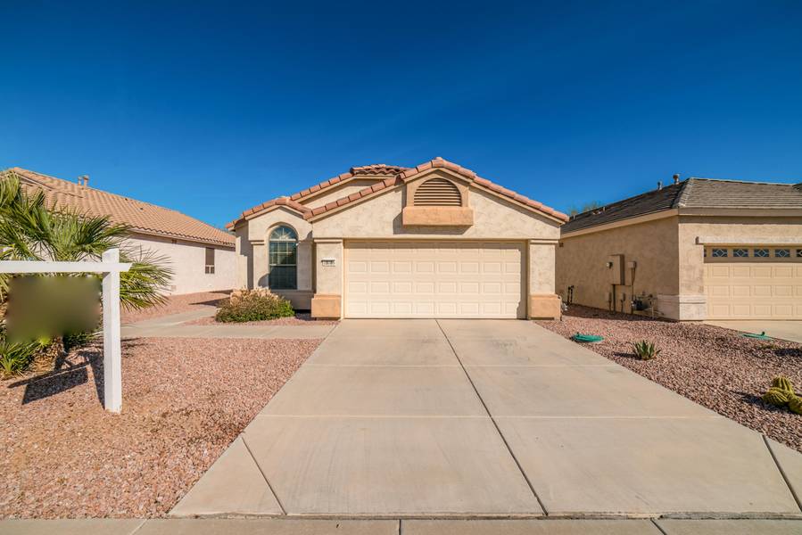 18086 W SAMMY Way, Surprise, AZ 85374