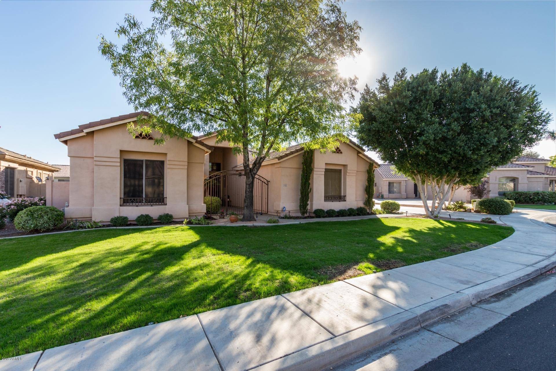 Chandler, AZ 85286,1721 S CARRIAGE Lane