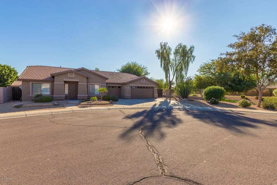 8877 W RUNION Drive, Peoria, AZ 85382