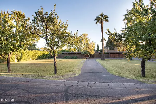 321 E POMONA Road, Phoenix, AZ 85020