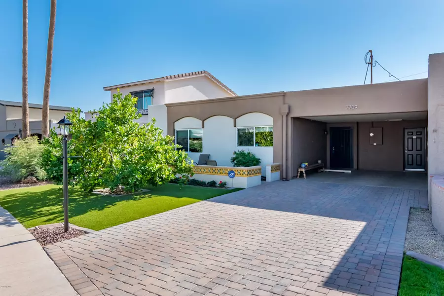 7709 E Highland Avenue, Scottsdale, AZ 85251