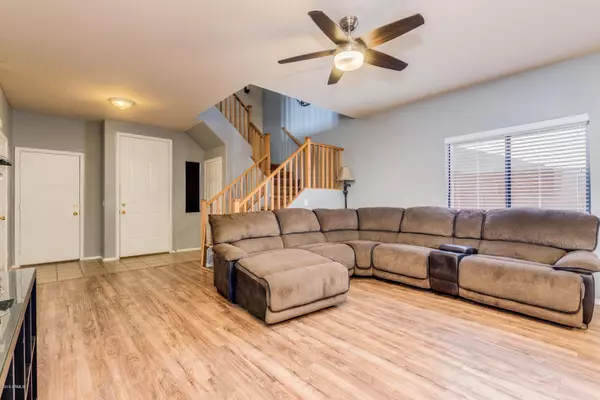 Phoenix, AZ 85041,1017 W SAINT CHARLES Avenue