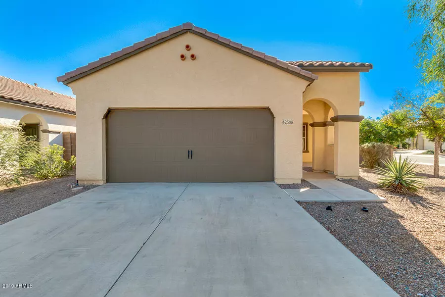 42609 W LUCERA Court, Maricopa, AZ 85138