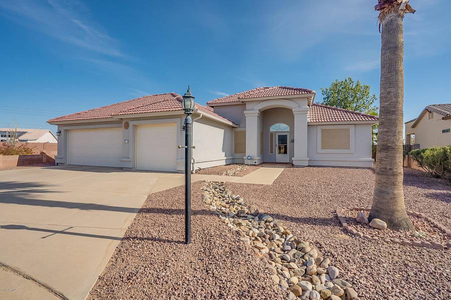 8221 W WINGEDFOOT Circle, Arizona City, AZ 85123