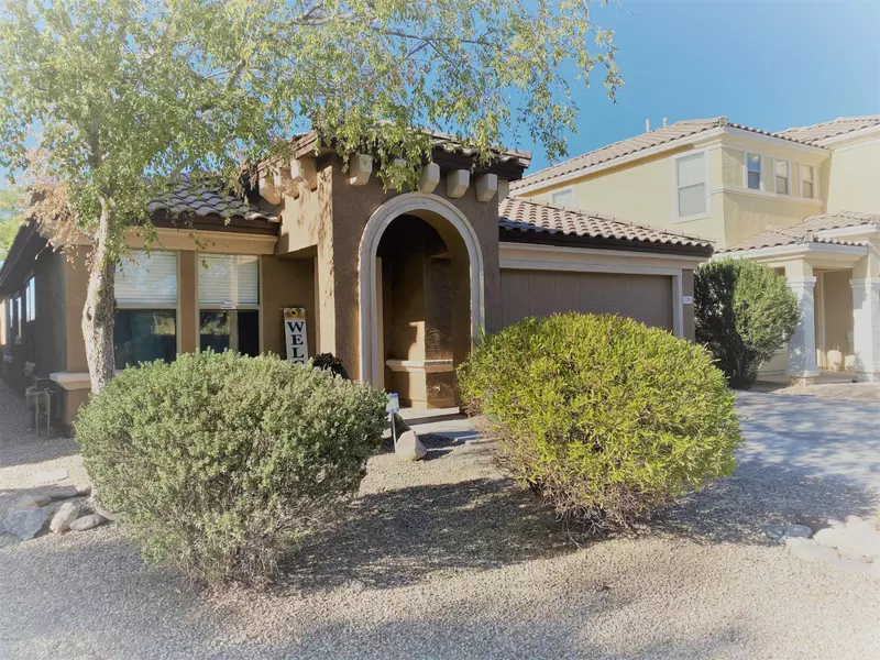 768 E COWBOY COVE Trail, San Tan Valley, AZ 85143