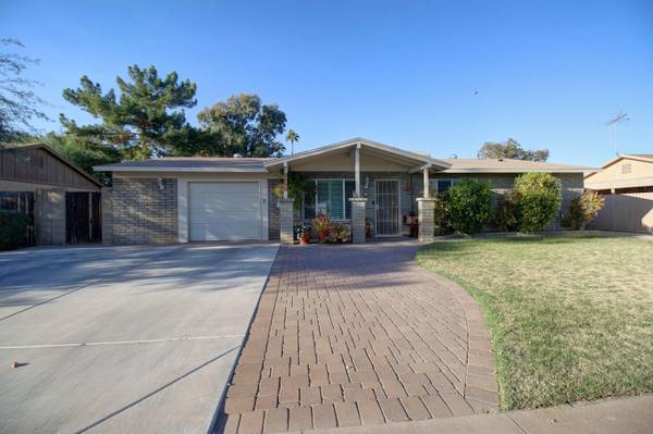 Phoenix, AZ 85028,3448 E LUPINE Avenue