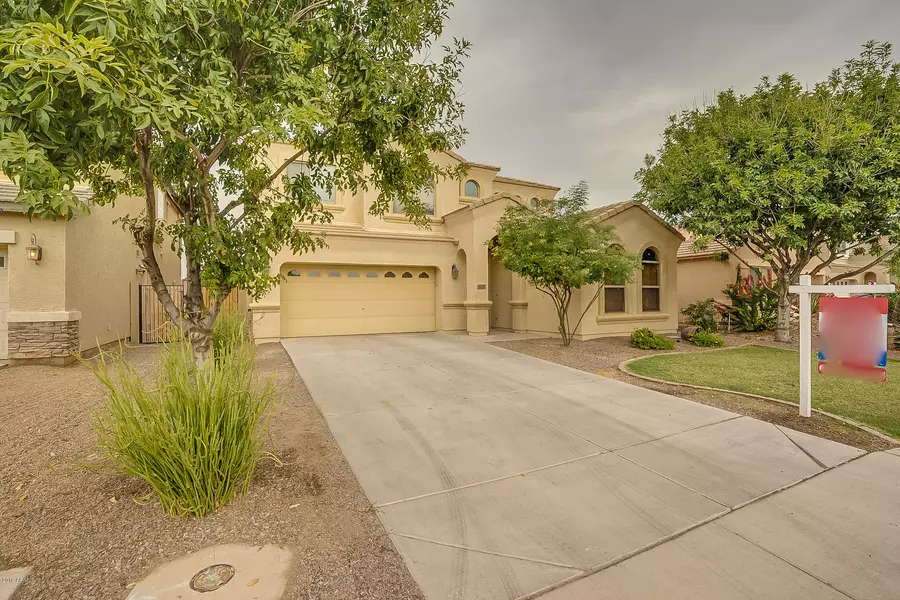 586 E BAKER Drive, San Tan Valley, AZ 85140