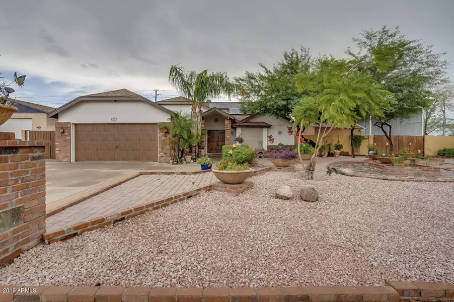 3801 E BECK Lane, Phoenix, AZ 85032