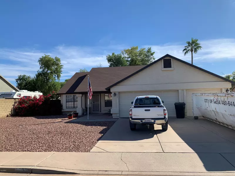 3027 E LAUREL Street, Mesa, AZ 85213