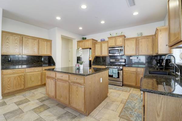 Buckeye, AZ 85396,30124 W MULBERRY Drive