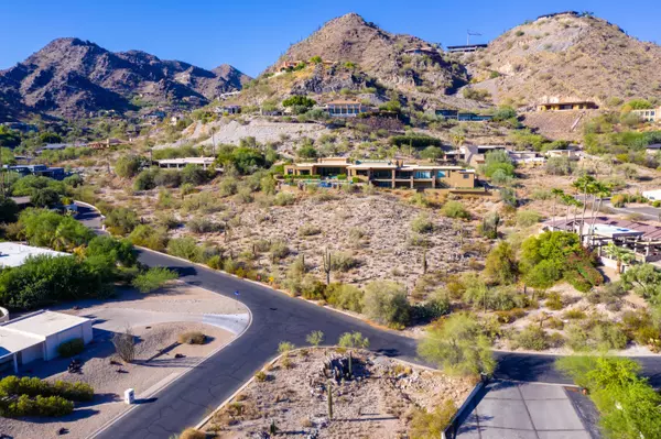 4020 E DESERT CREST Drive #2, Paradise Valley, AZ 85253