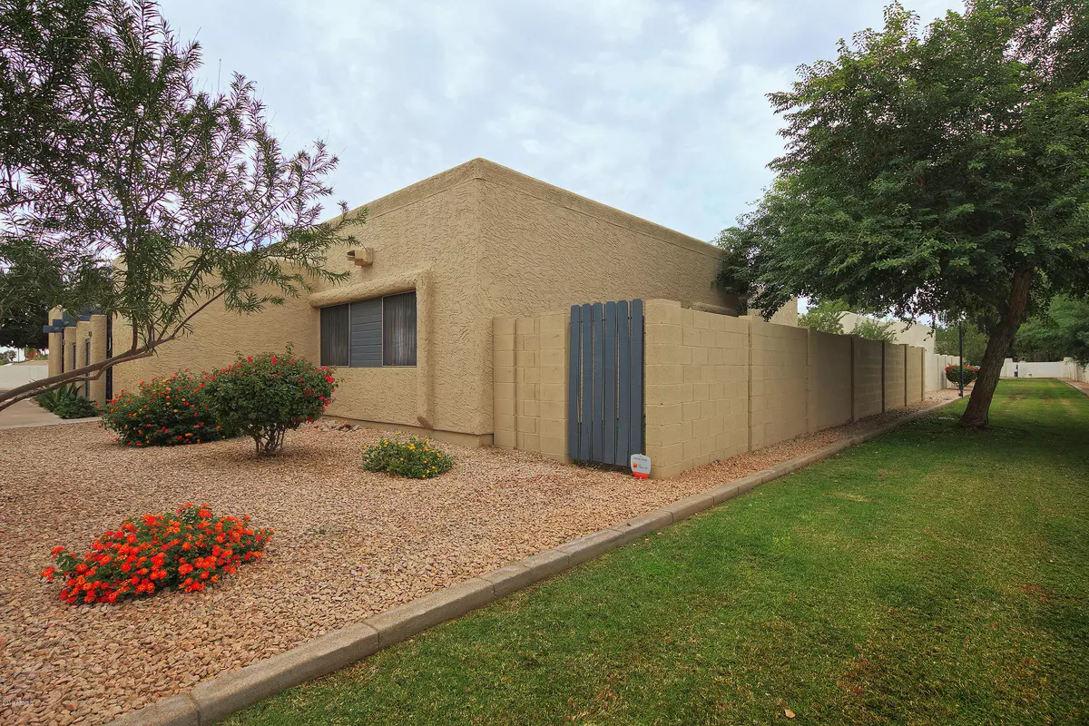 Tempe, AZ 85288,2429 E 7TH Street