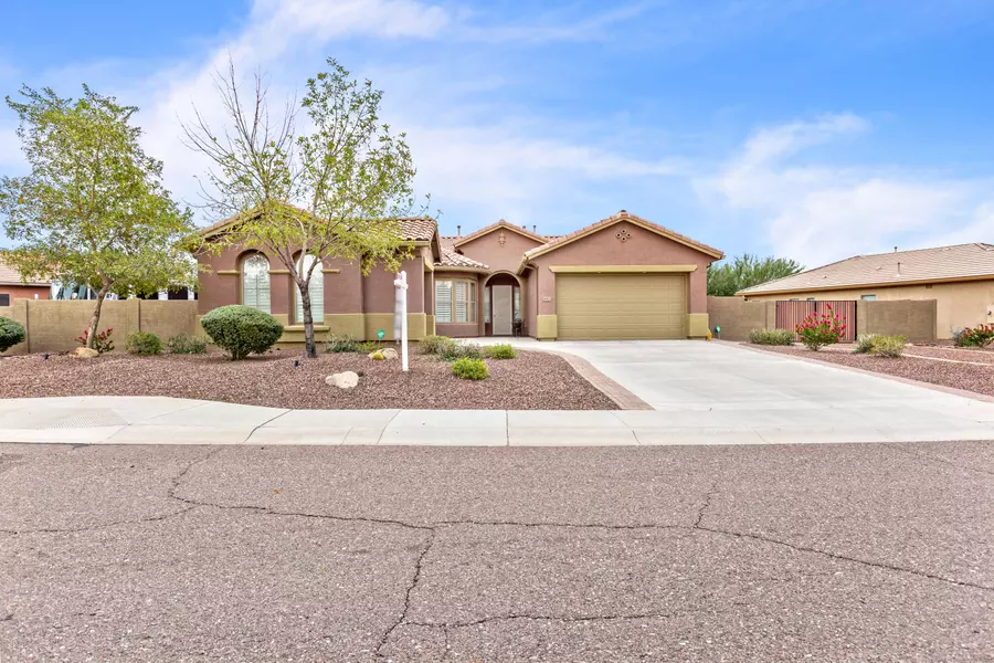 4923 W Silva Road, New River, AZ 85087