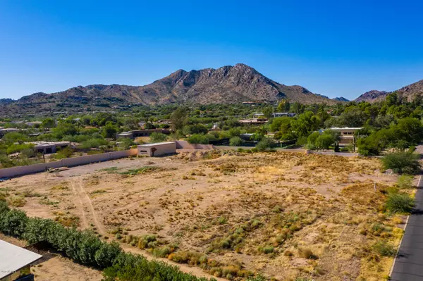 Paradise Valley, AZ 85253,4939 E HORSESHOE Road #-