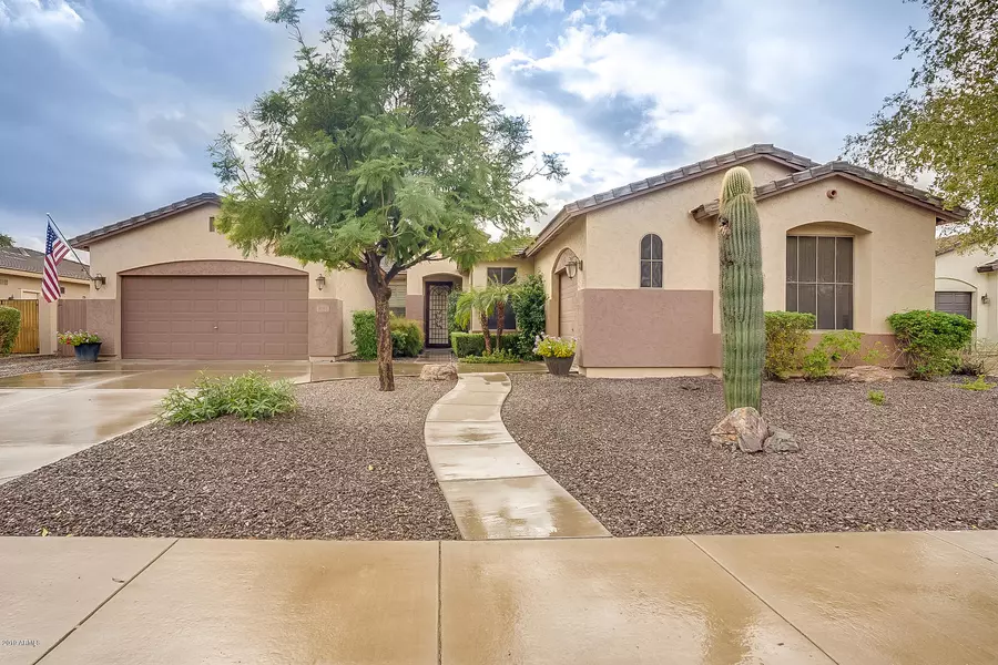 3051 E HORSESHOE Drive, Chandler, AZ 85249