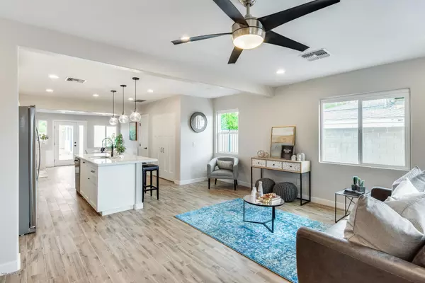 Phoenix, AZ 85013,144 W ELM Street